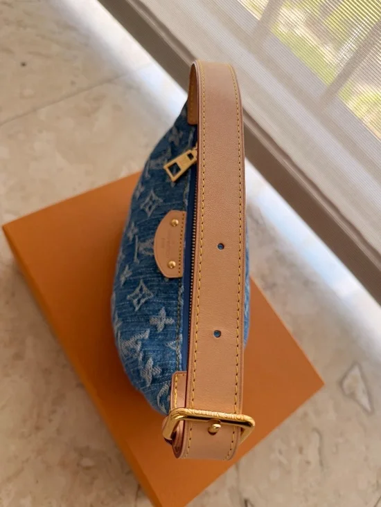 Hills Pochette Denim Monogram Louis Vuitton Bag - Picture 3 of 10